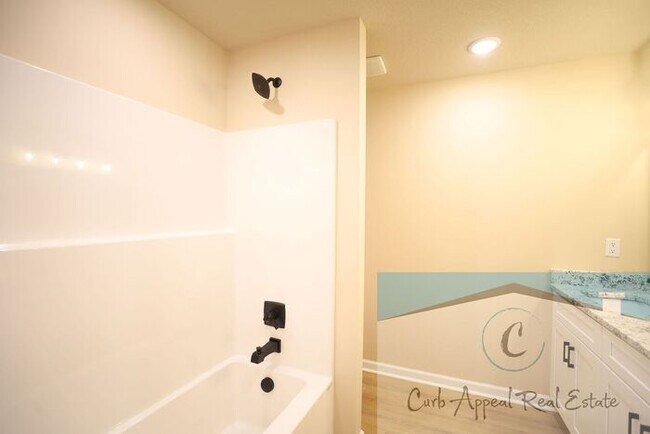 Building Photo - Move in special $1000!! Beautiful new construction 3 bed / 2 bath home in Jonesboro - Brookland s...