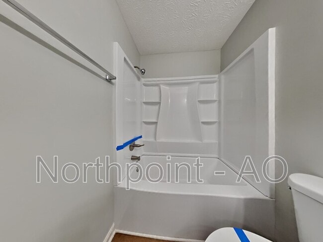 Building Photo - 2741 Oxford Dr