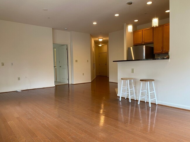 Building Photo - 2665 Prosperity Ave