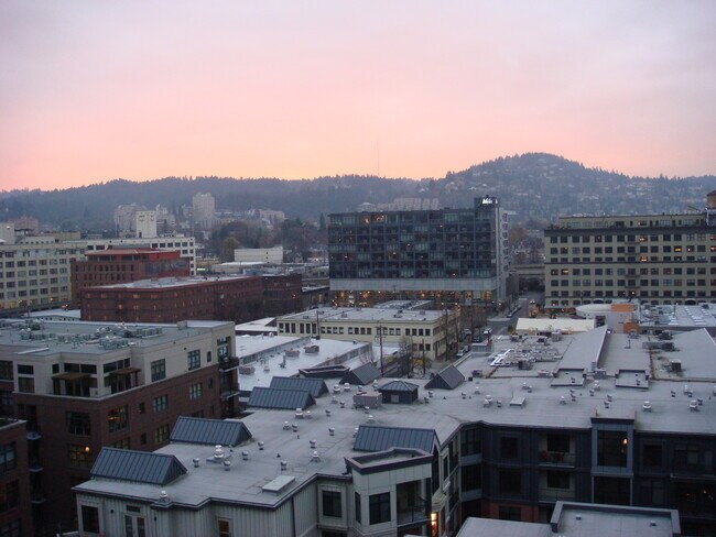 Building Photo - Wonderful Two story Penthouse Condo! Water...