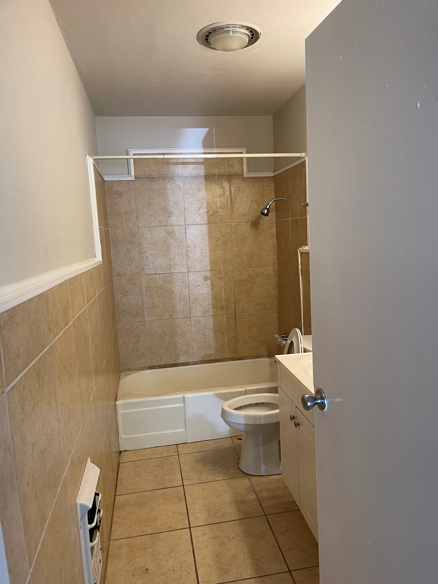 Bathroom - 2704 Peabody Ave