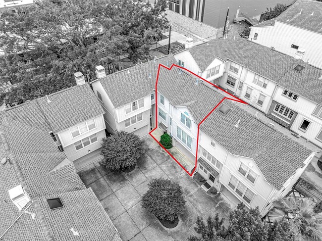 Building Photo - 1422 Crocker St