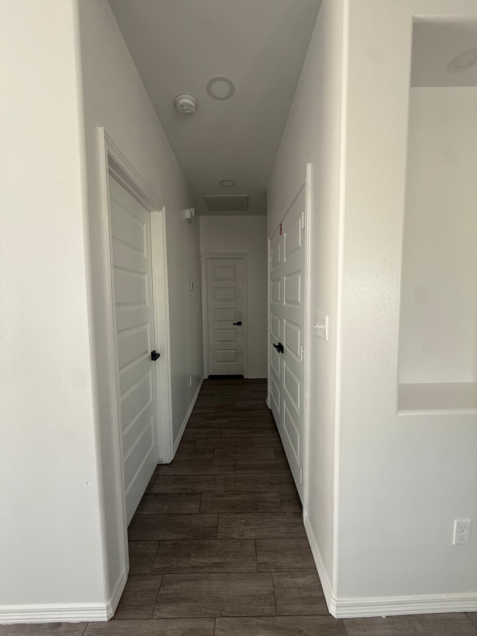 Building Photo - 2909 Basil Dr