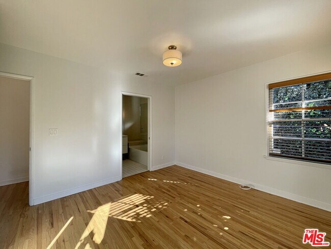 Building Photo - 8011 Stewart Ave