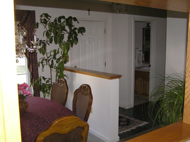 Building Photo - 3 Starwood Ln