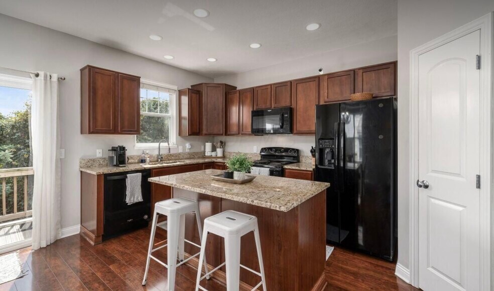 Building Photo - 6305 Chetti Dr