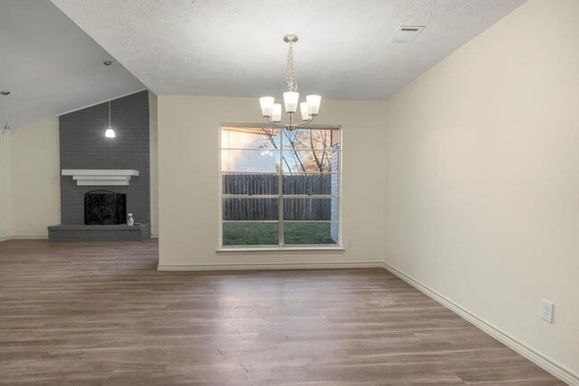 Building Photo - 1207 Whispering Pine Dr