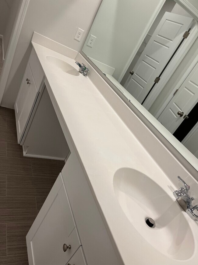 Building Photo - 536 Appaloosa Way