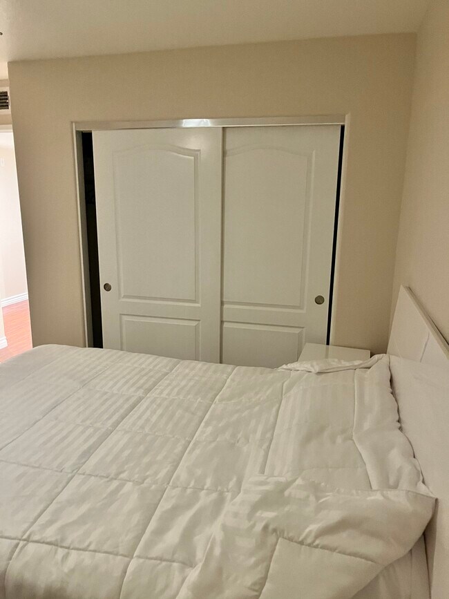 Room Cost: $1500 per month - 3470 Coastline Pl