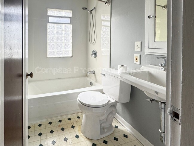 Building Photo - 40 Page St NE