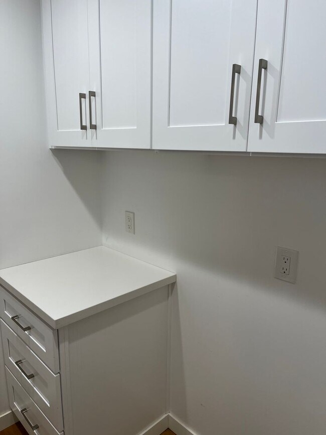 Building Photo - Newly Remodeled - 4/2 Concord Rancher - Lo...