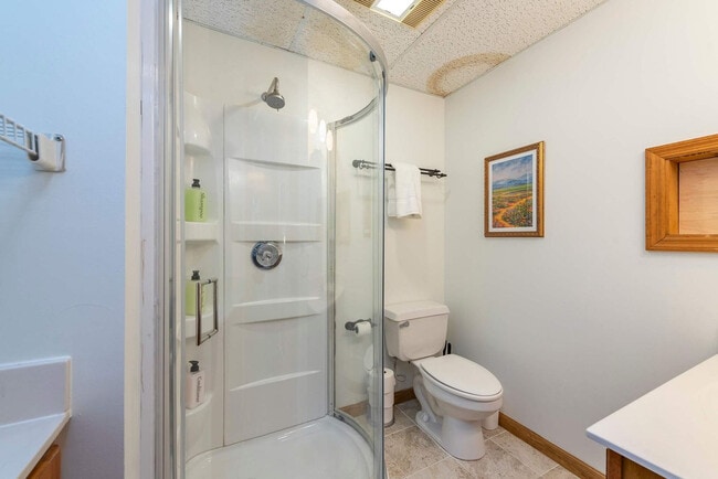 Building Photo - 36 Randall Dr