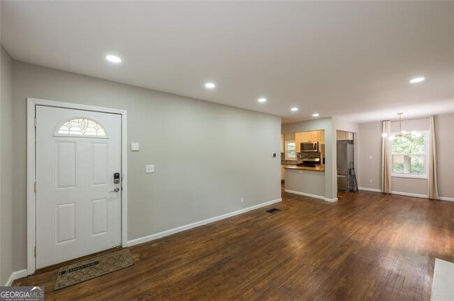 Building Photo - 1565 Overland Terrace SE