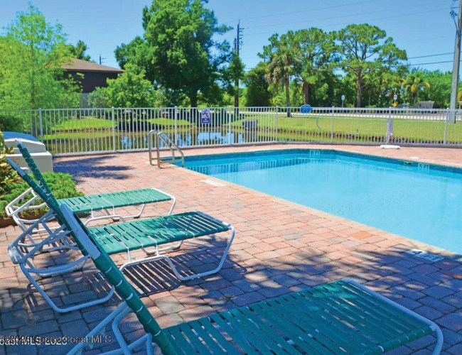 Building Photo - 400 Yellow Tail Ln