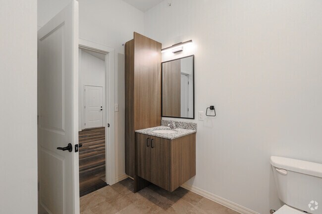 1BR, 1BA - 800SF - WIN RESIDENCES