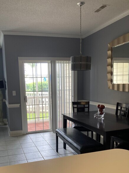 Building Photo - 4173 Hibiscus Dr