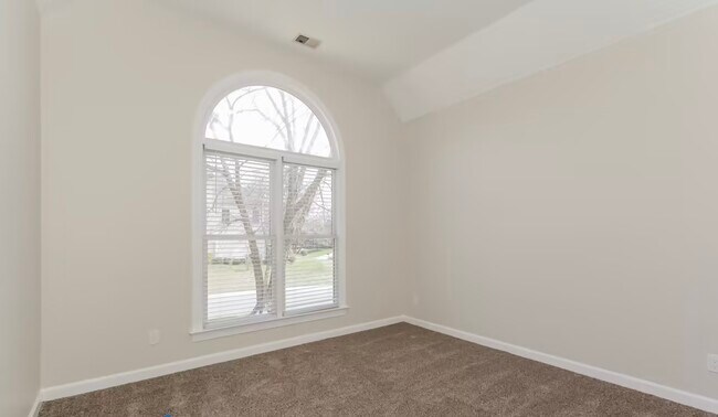 Building Photo - 11115 Ridge Oak Dr