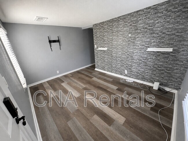 Building Photo - 539 Paines Ave NW