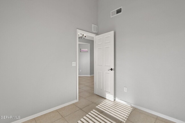 Building Photo - 3269 Maple Point Dr
