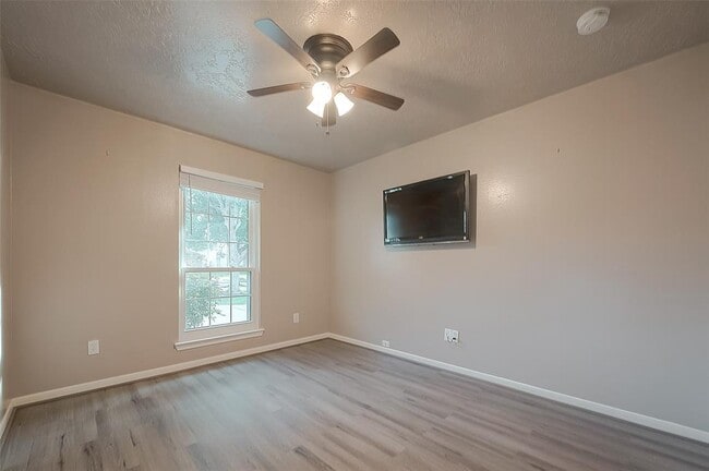Building Photo - 3118 Watercastle Ct