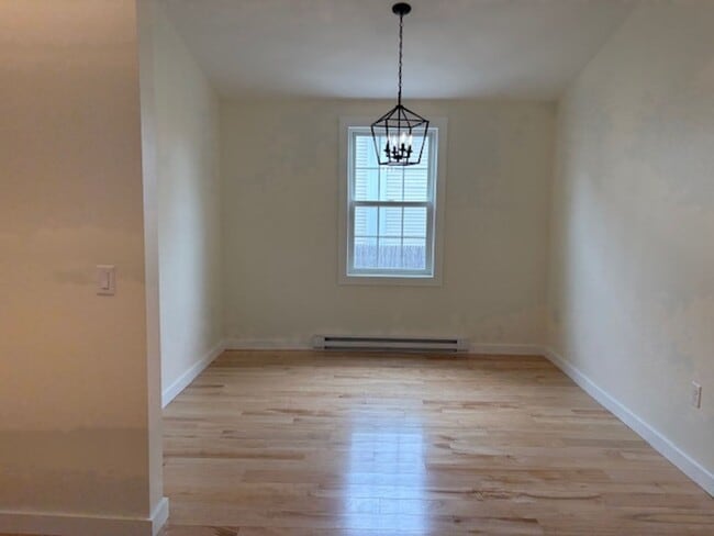 Building Photo - 90 Elm St