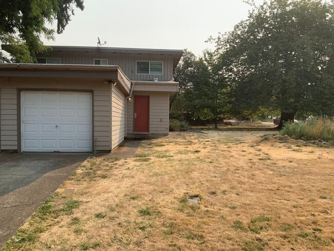 Building Photo - 2 Bedroom Duplex Near Autzen Stadium