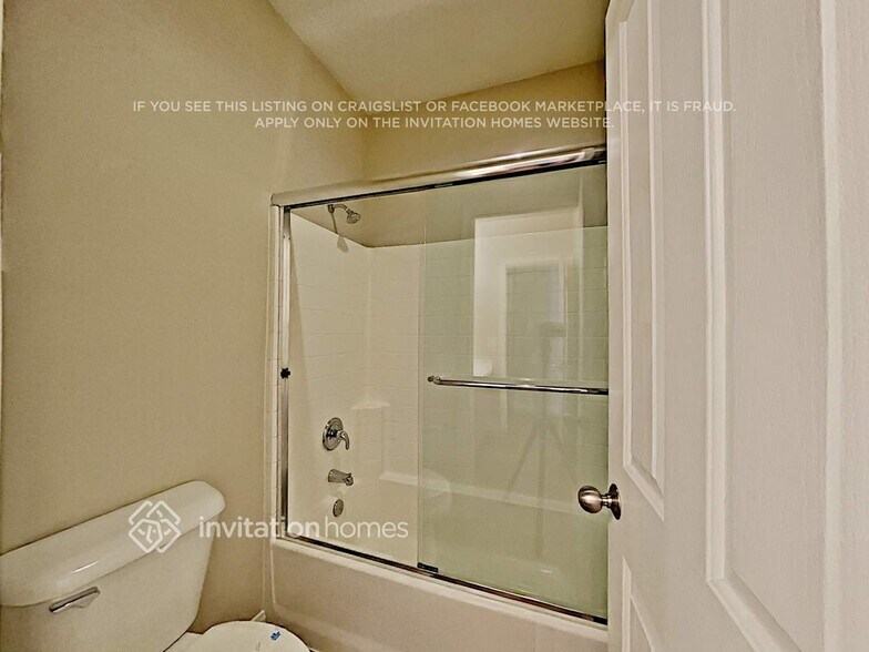 Building Photo - 32017 Cottage Glen Dr