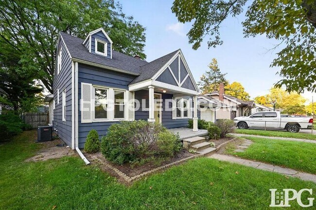 Building Photo - 2428 Bucklew Dr