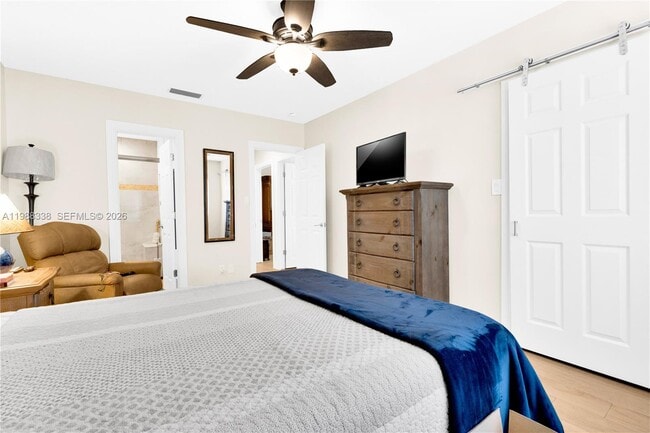 Building Photo - 10909 SW 113th Pl