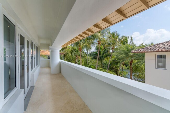 Building Photo - 112 Paloma Dr