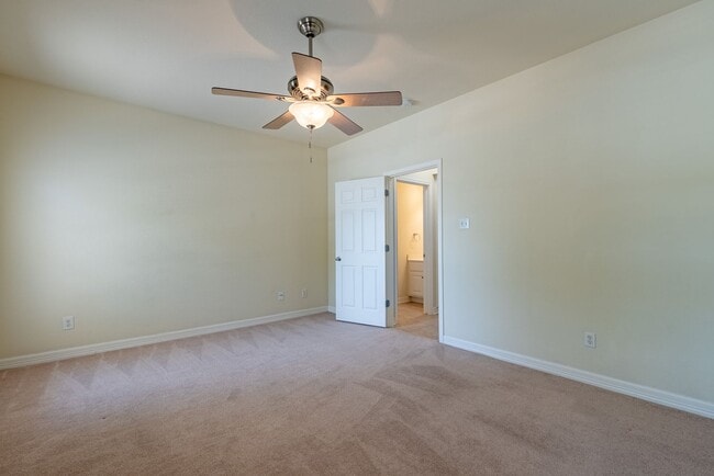 Building Photo - 1305 Delsie Dr