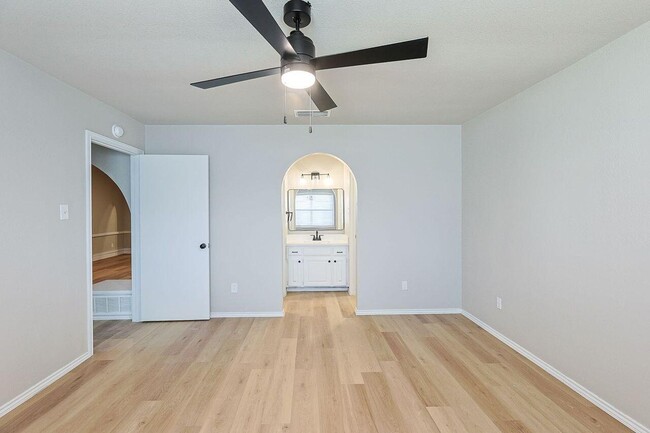 Building Photo - 5711 3rd St
