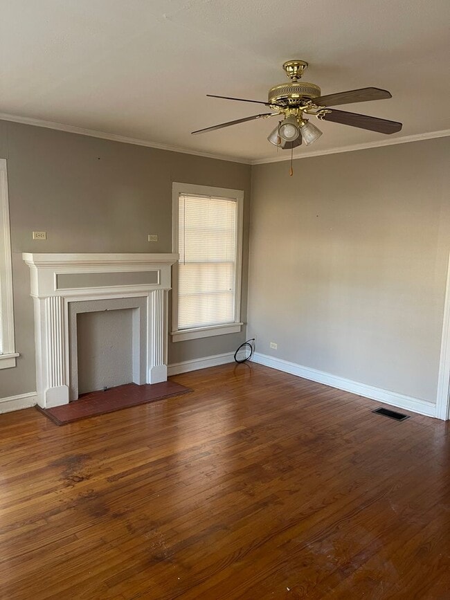 Building Photo - 335 Boulevard-