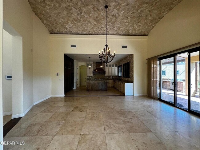 Building Photo - 5200 Garden Vly