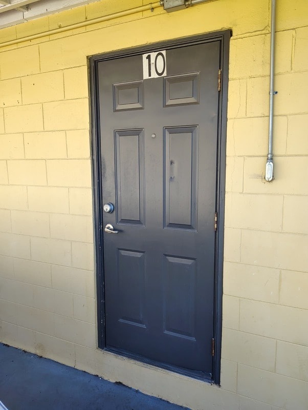 Building Photo - 550 S John Young Pkwy