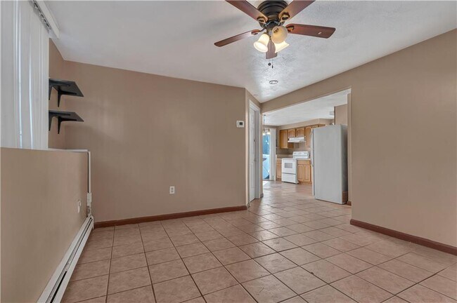 Building Photo - 66 Silver Lake Ave