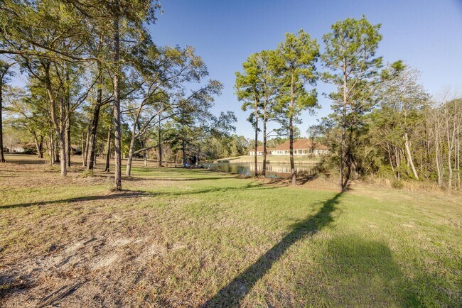 Building Photo - 1148 Sioux Cir