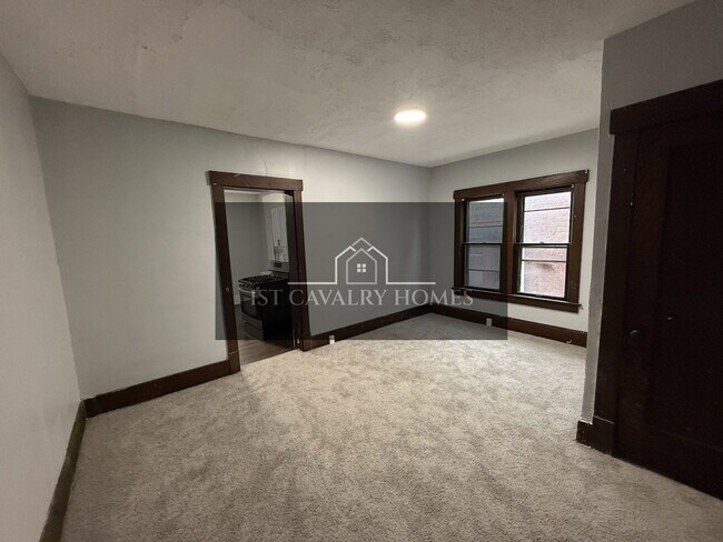 Building Photo - 242 Park Ave SW