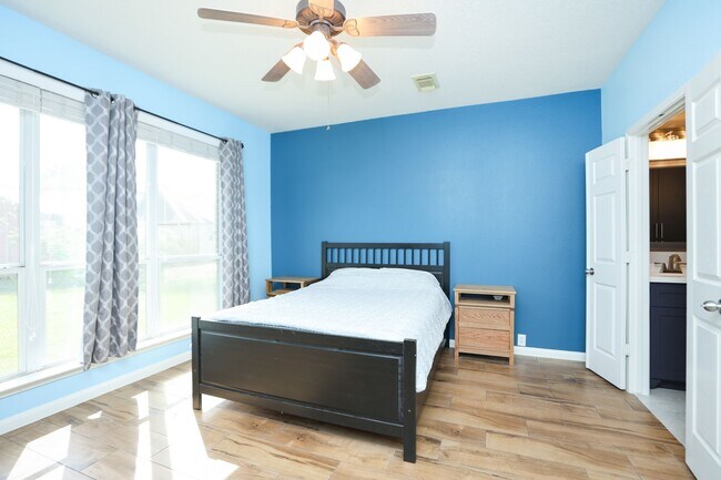 Building Photo - 10330 Sablebrook Ln