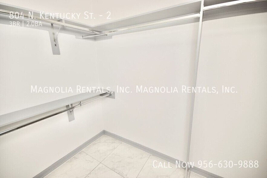 Building Photo - 804 N Kentucky St