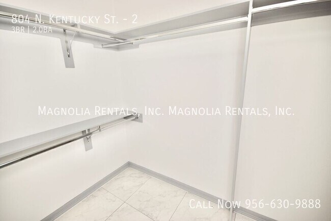 Building Photo - 804 Kentucky St