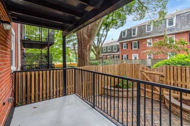 Building Photo - 2 Bedroom 2 Bathroom Condo Available for Rent