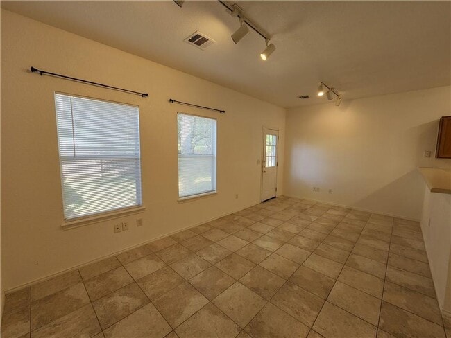 Building Photo - 304 Windridge Village Cove