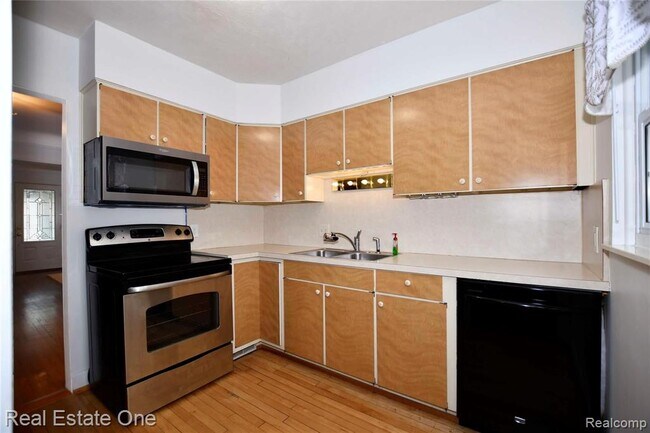 Building Photo - 610 Marlin Ave