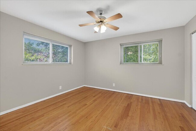 Building Photo - Apartment Food for the Soul