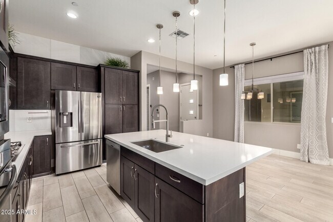 Building Photo - 7500 E Via De Luna Dr