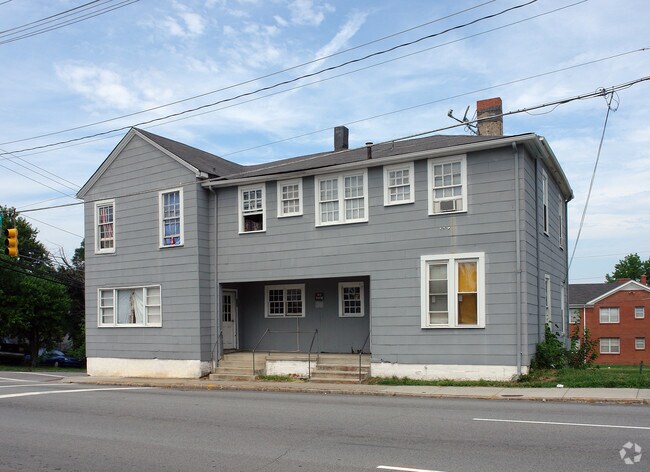 742 W English Rd - High Point, NC | Apartment Finder