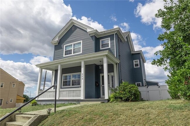 Building Photo - 242 Bigham St