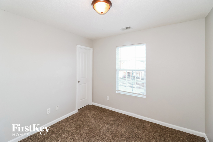 Building Photo - 10225 Cottage Farms Dr