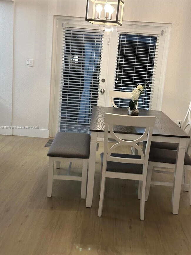 Building Photo - 15304 SW 81st Ln